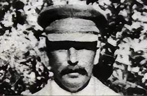 1932年的一天，斯大林喝醉后与一个漂亮的贵妇调情，妻子看不惯发了脾气，谁料想斯