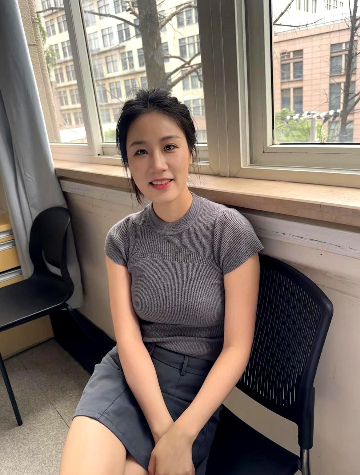 半夜打了8个电话才求来一辆车救命，转头却被同事轻飘飘劝“找个男朋友”，这是一种什