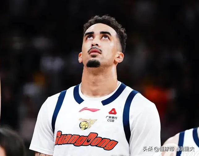 说句玩笑话！徐杰的名言用在外援奎因身上，也挺有趣，在东莞打辽宁提前“晚安”和“不