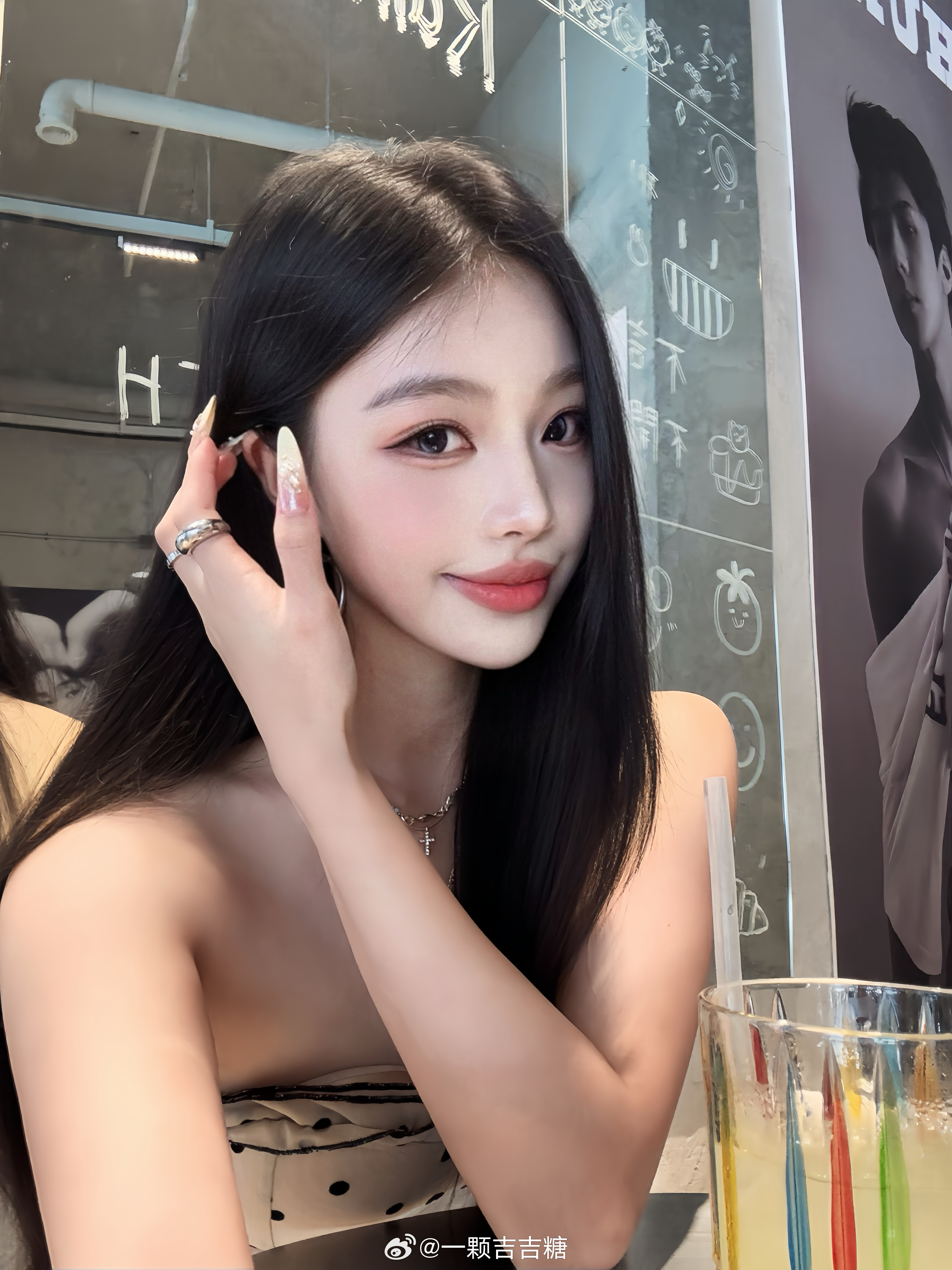 蜜[奶牛猫]今天拍了好韩的照片 ​​​