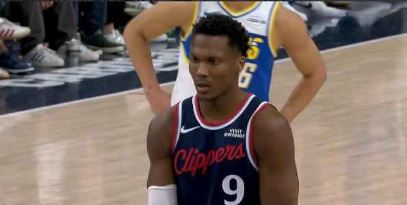 快船新援马瑟林真是太不懂事了！在今天快船主场迎战步行者的比赛中，目前两队的上半场