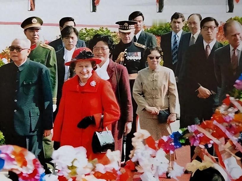 1986年英国女王访华的时候，国家找霍英东借车，没想到霍英东直接买了一辆与英国女