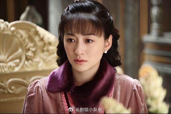 没人能复刻李小冉的民国大小姐！重刷老剧才懂，她的民国颜值和演技真的是天花板级别。