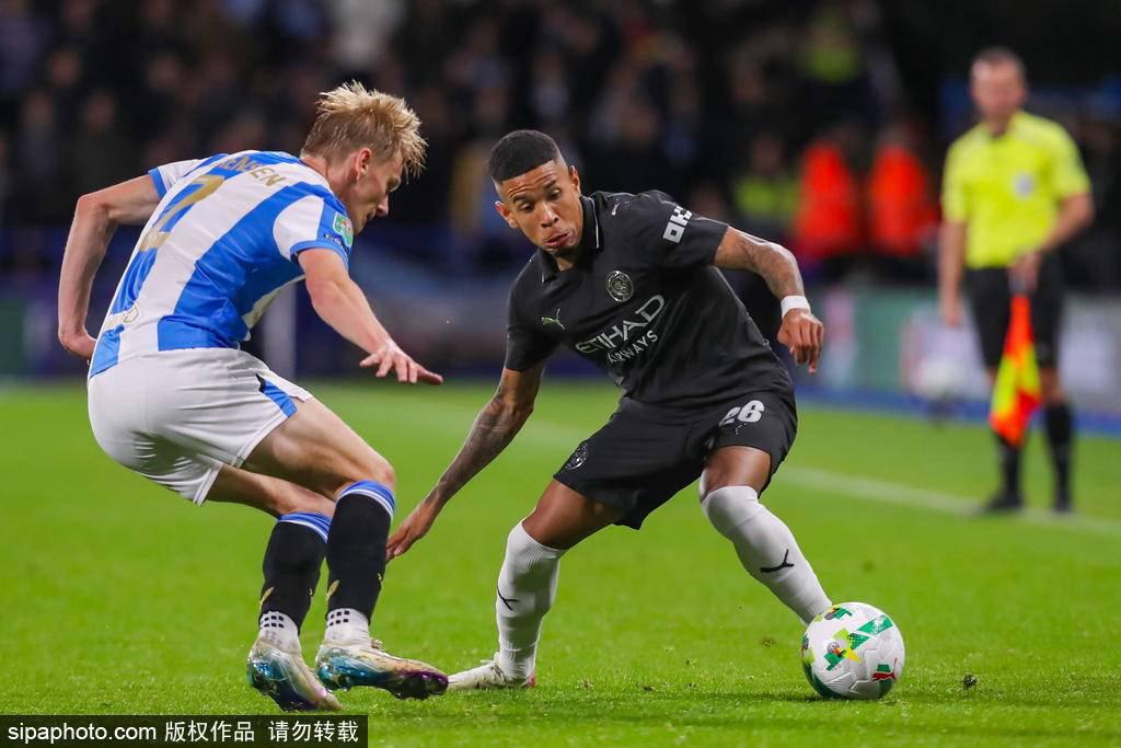 2025-2026赛季英格兰联赛杯第3轮展开一场焦点战役，曼城前往客场对阵哈德斯