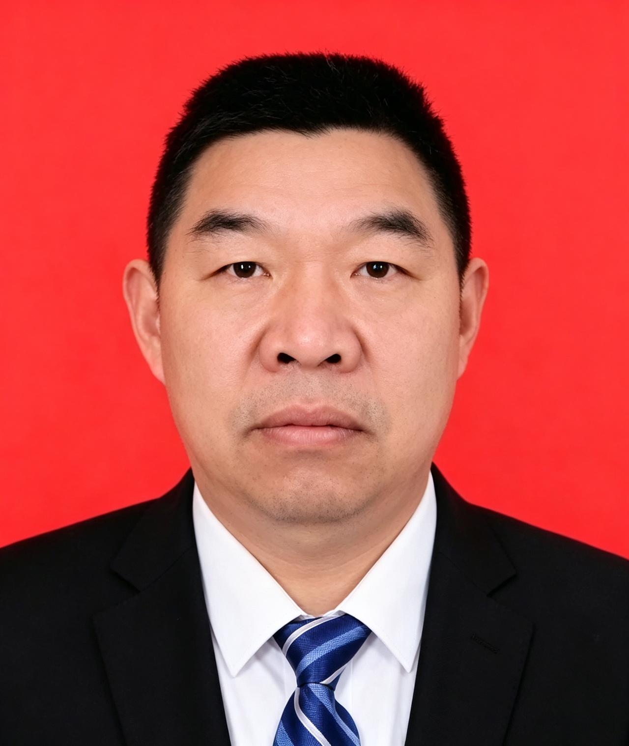 杨桢桂，男，1963年8月出生，中国邮政集团有限公司衡阳市南岳区分公司邮递员。作