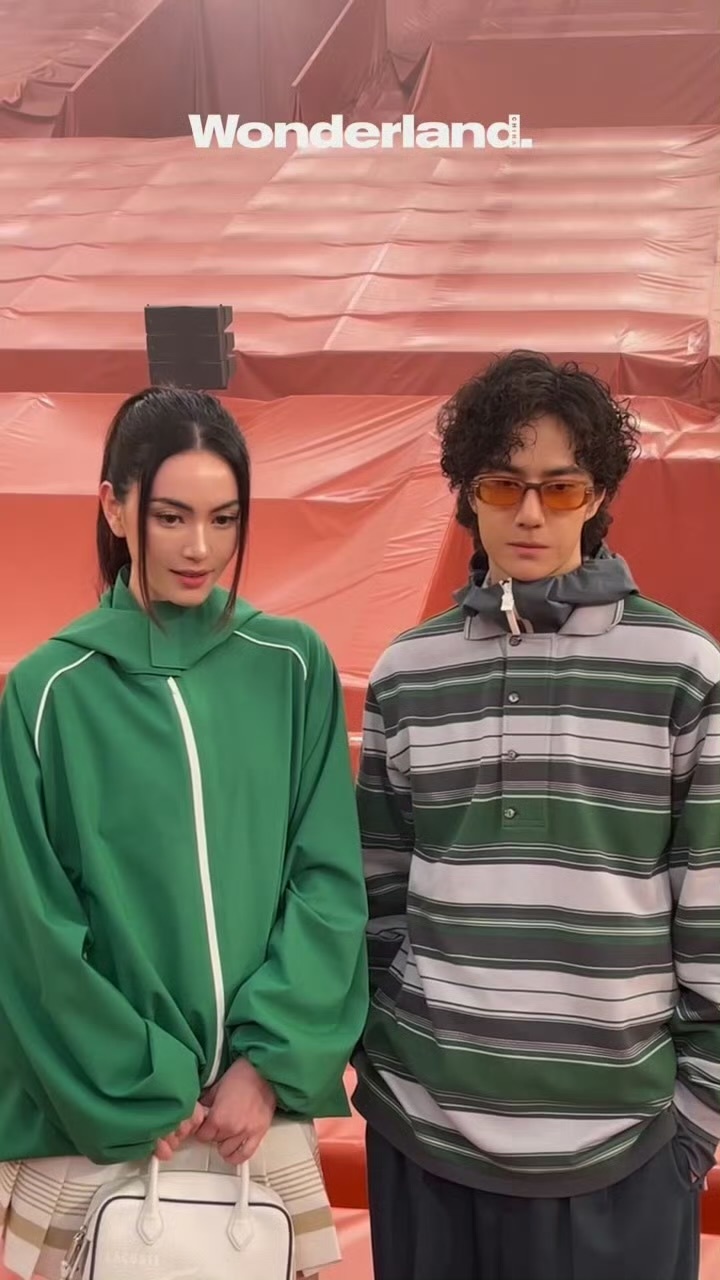 王一博Mai看秀合影，好权威的两张脸！ 