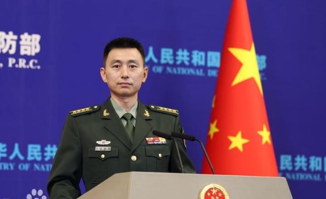 国防部重磅发声！12月25日下午，国防部举行例行记者会上，张晓刚大校公开喊话，中