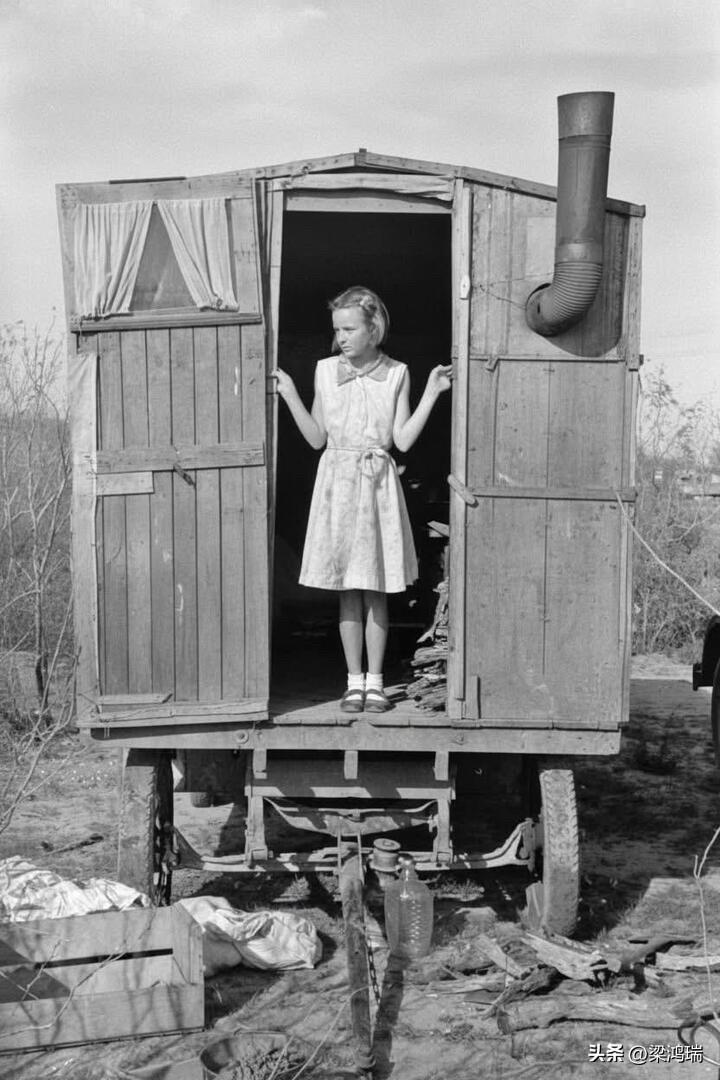 这幅由摄影师罗素·李 (Russell Lee) 于 1939年2月拍摄的经典黑