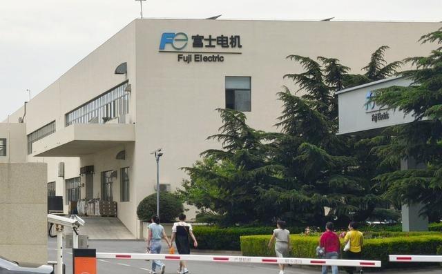 稀土走私链条曝光：日媒称十余中国人配合，谁在给外人递钥匙？
日本人偷运稀土的事儿
