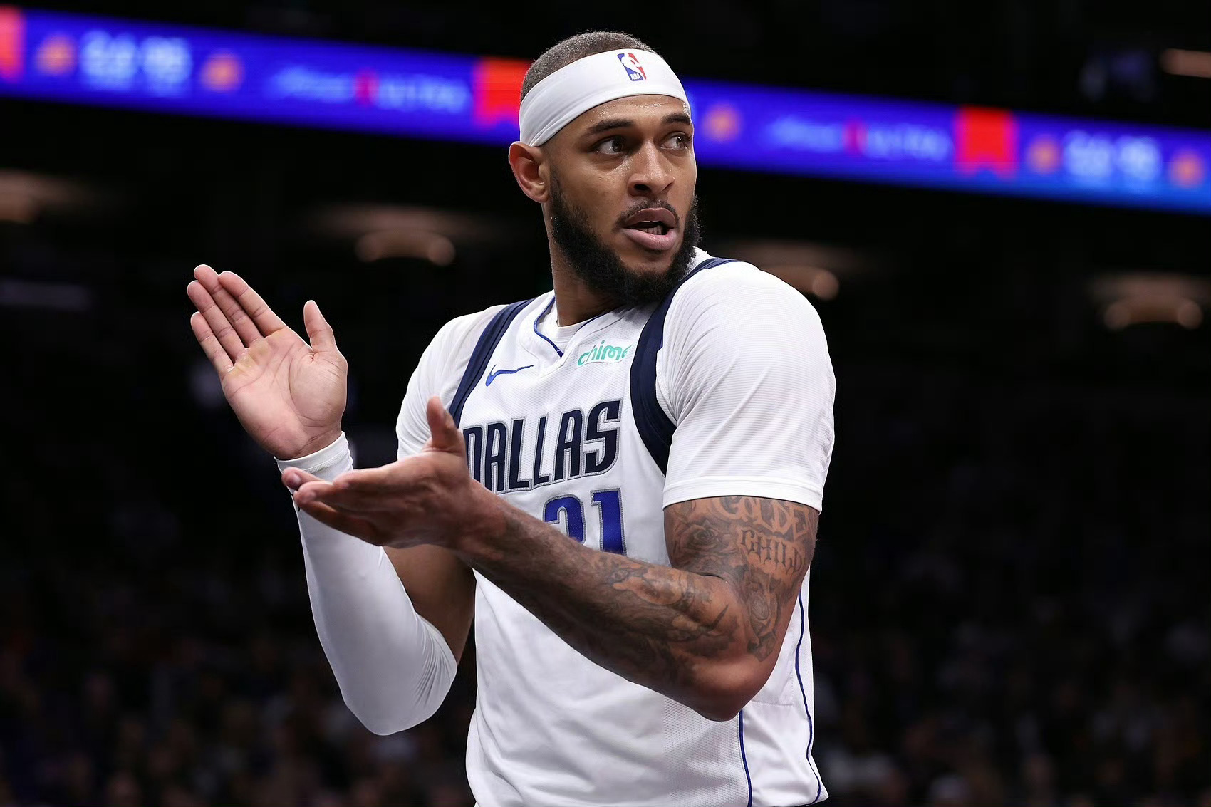 JakeLFischer报道:步行者队对丹尼尔·加福德表现出了兴趣。 nba交易