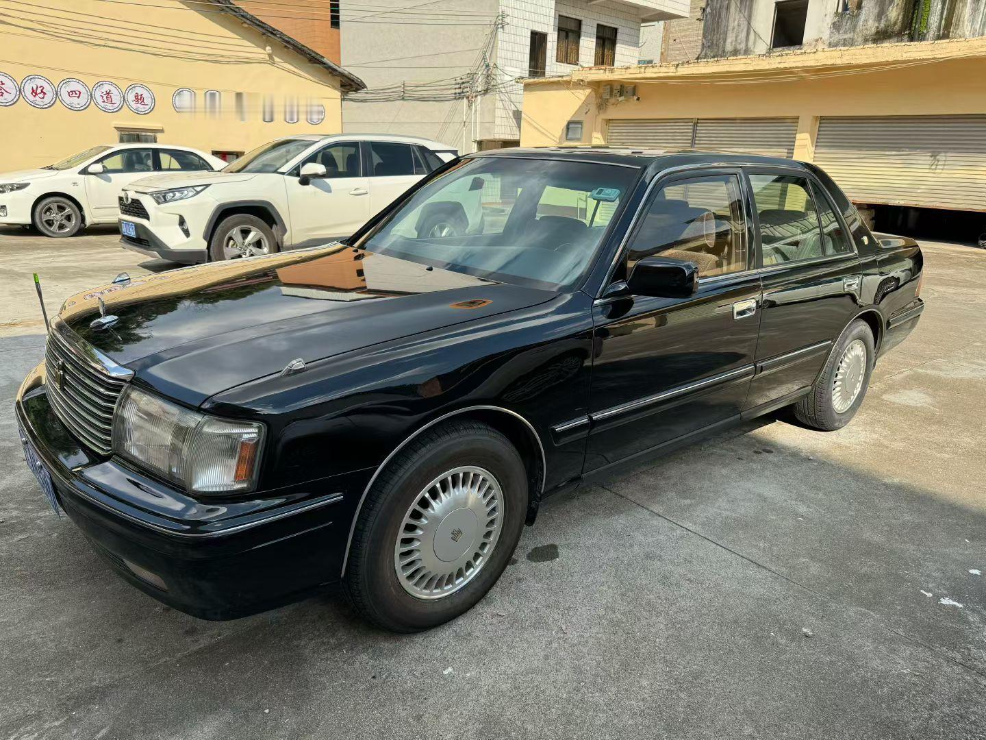 帮兄弟分享台要过户的皇冠155，粤W，1996年！大v聊车丰田皇冠