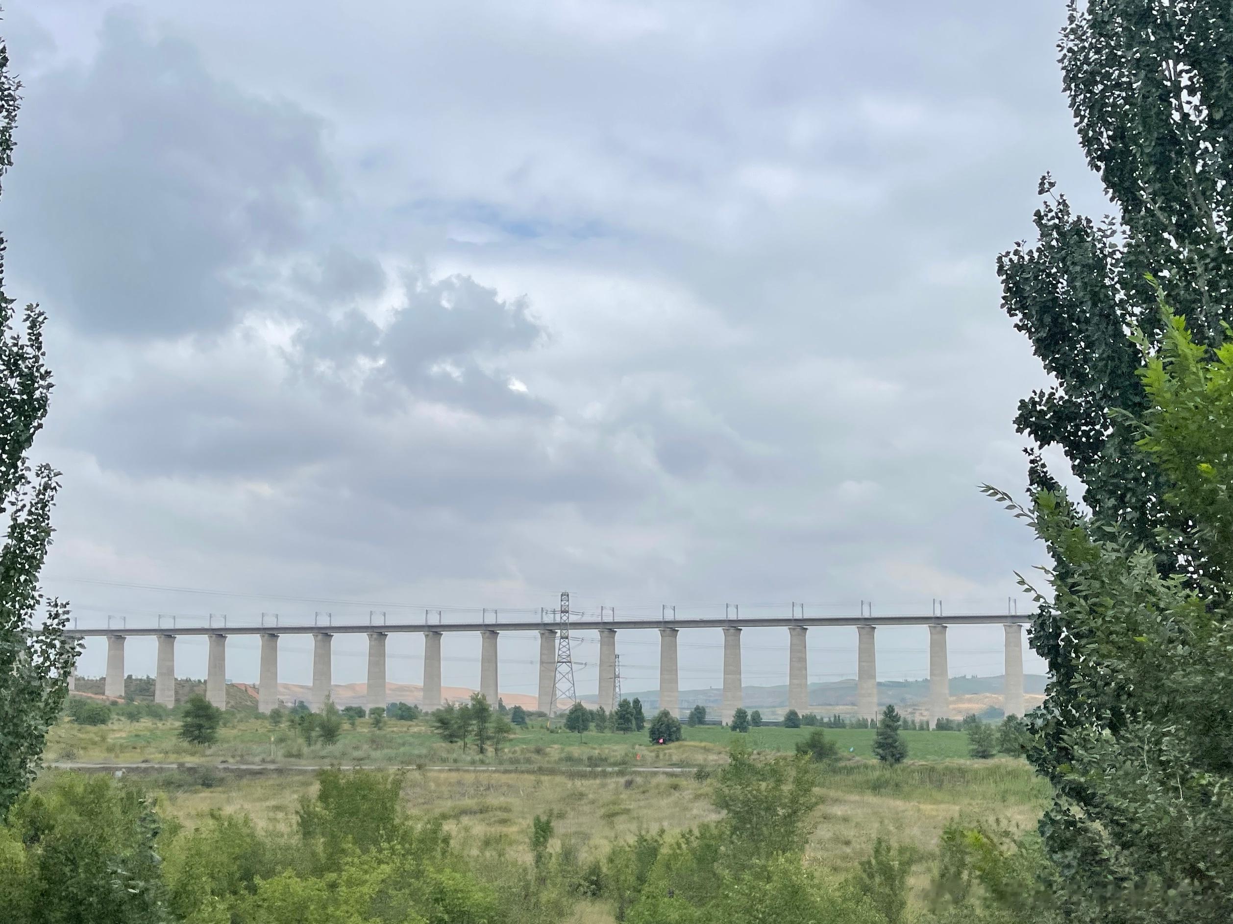 古罗马时代的水渠，猜猜这是哪？ ​​​