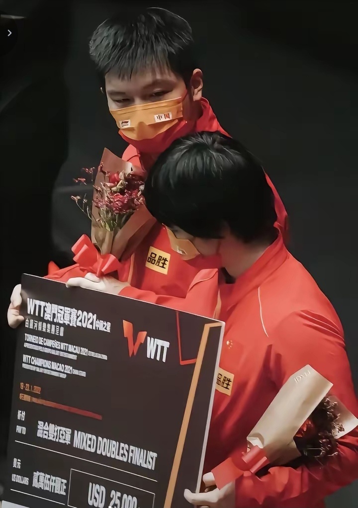 “你尽量顶一板，剩下的交给我。”年少时不能遇见太惊艳的人，否则余生看谁都是大白菜