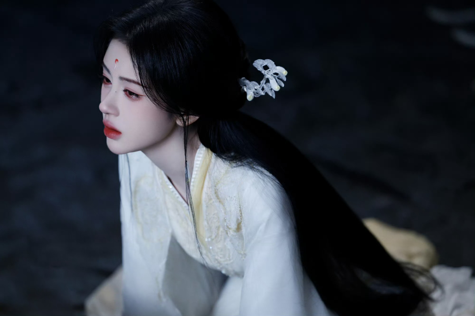 鞠婧祎剧宣小孩误入大人场jjy鞠婧祎露芜衣 bjd一样的宝宝