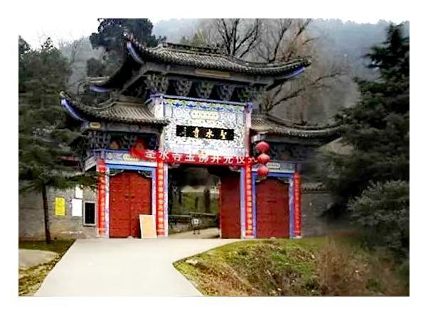 汉中城南有奇山，山不在高，有仙则名。
文/石秀全
     高峰寺坐落于汉中市南
