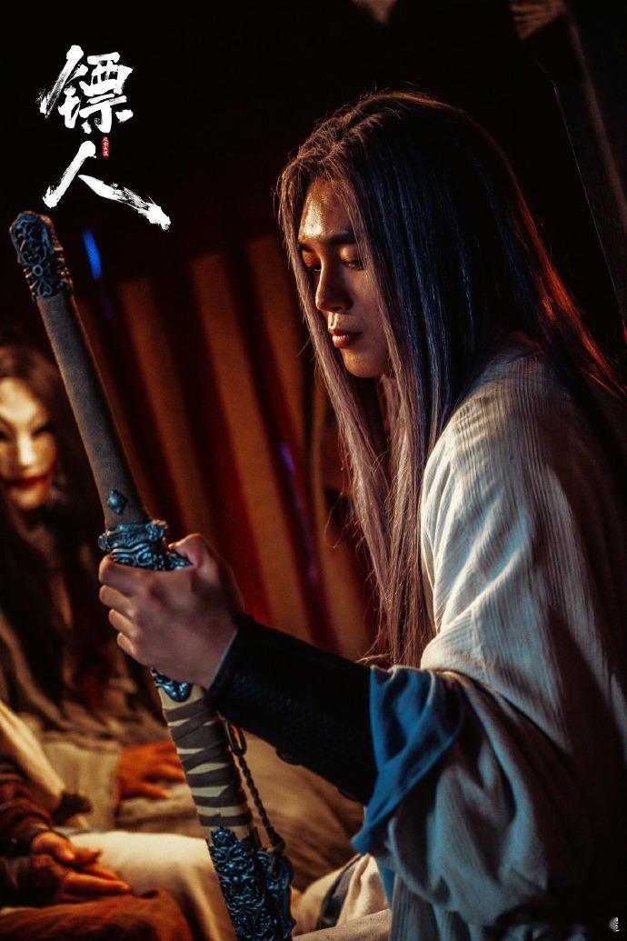 于适这个知世竖很joker 从隐忍蛰伏到彻底释放，于适用微表情就完成了知世郎的蜕