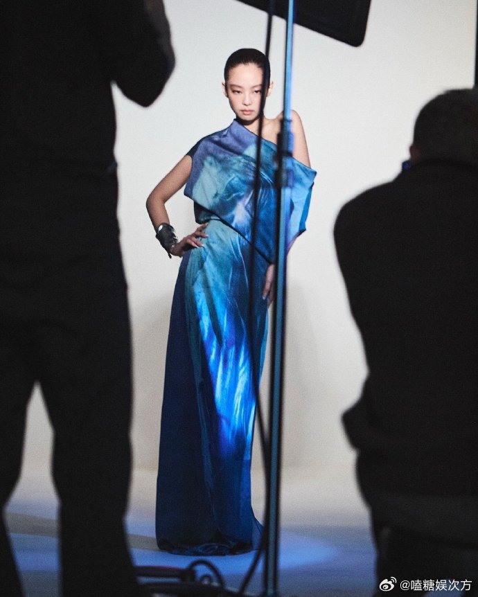 Jennie相关｜Jean Paul Gaultier幕后照片 饺子妮妮好瘦了呜