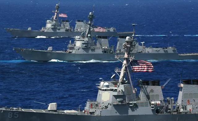 美军不宣而战，太平洋上演现实版“炸鱼盛宴”，连轰炸机都学会打卡上班了——13轮空