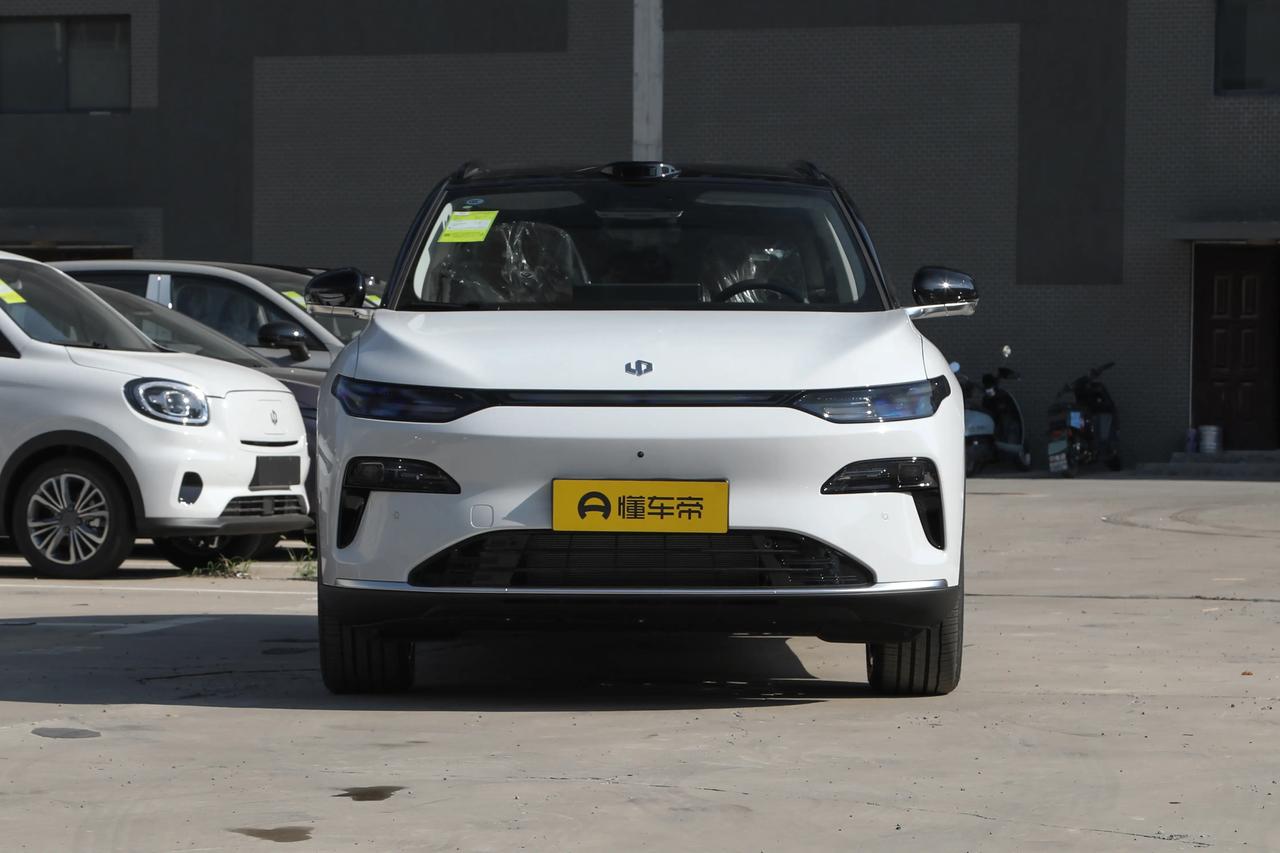 零跑汽车新能源汽车哪款好? 零跑汽车有不少值得入手的好车。
零跑C11适合大家庭