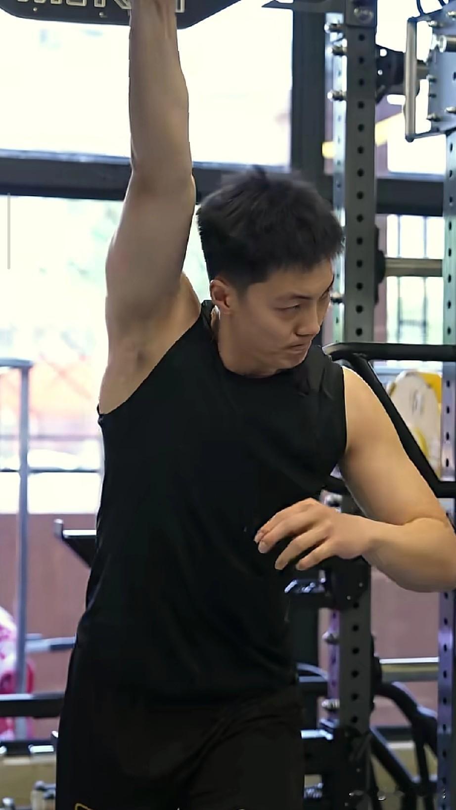 广东男篮晒出胡明轩、徐杰等球员训练视频！

新赛季的广东男篮会改变很多，包括打法