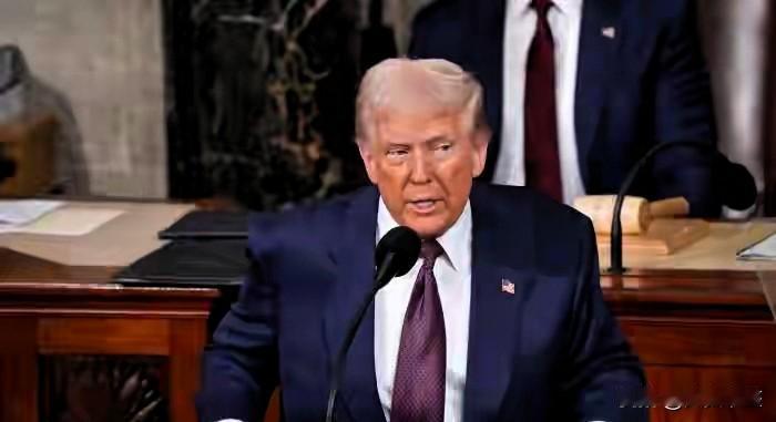 特朗普“焊死国门”？这步棋是讨好选民，还是自断美国生路？
 
特朗普一句“永远禁