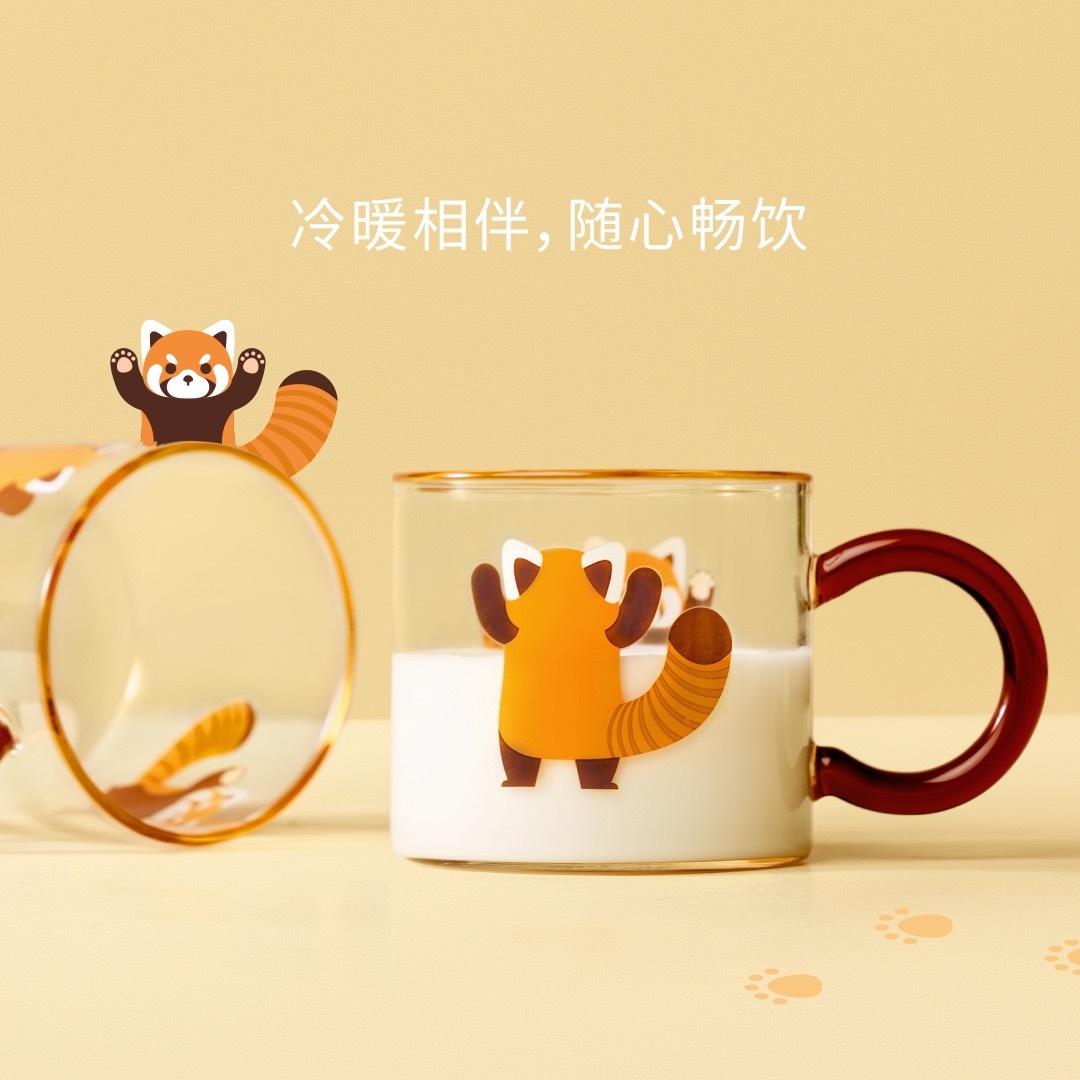 NIO life 这个小熊猫玻璃杯，要 49 块，胜在偶尔能从那里薅点积分，买了