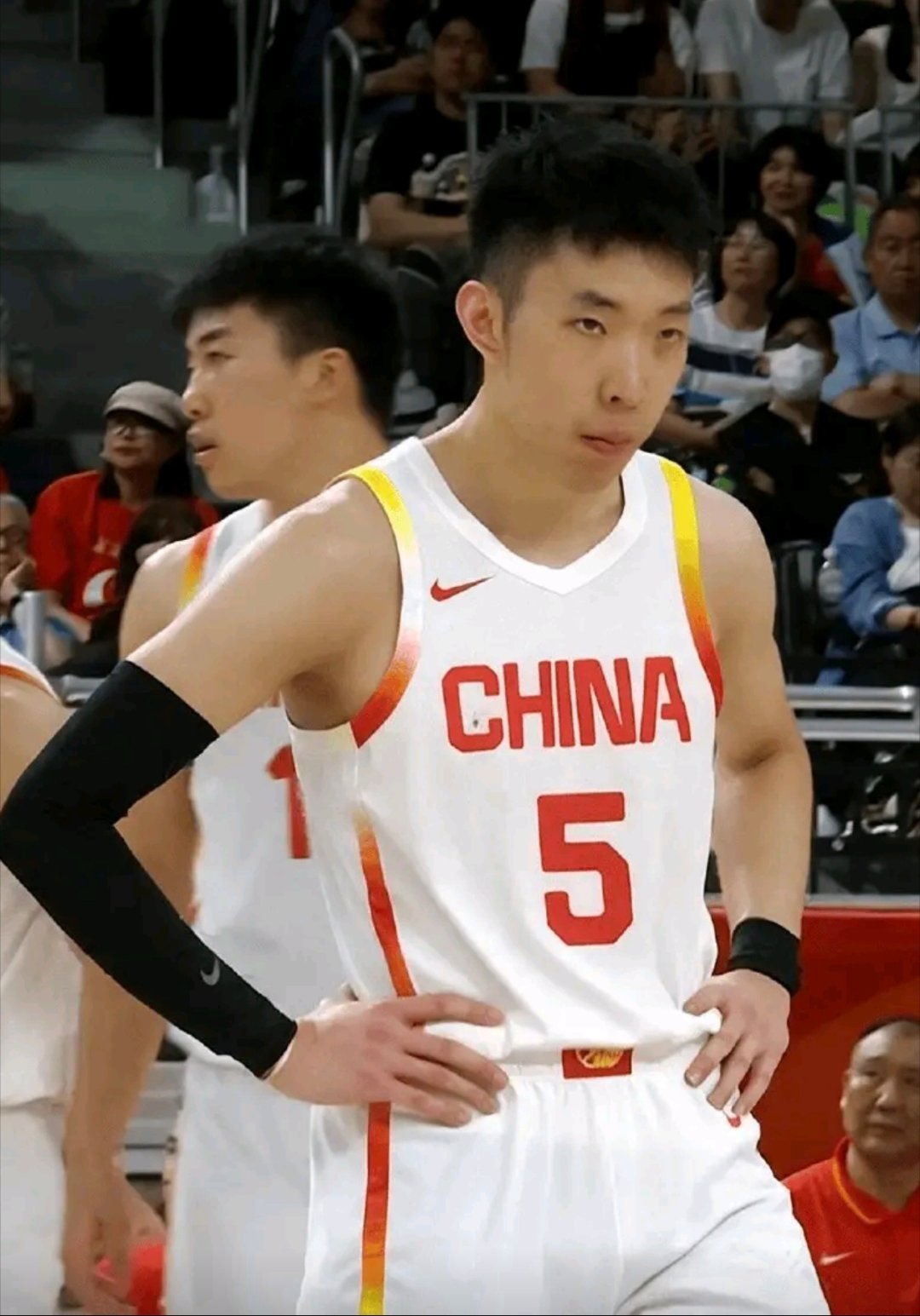 中国男篮战胜沙特男篮如果不是廖三宁30分 ，今天这比赛很可能从有惊无险变成凶多吉