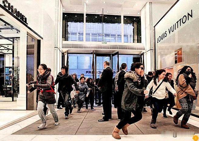 国内折扣奢侈品最大的难题，正在被解决！

前段时间有一组调研，调研对象基本是中产