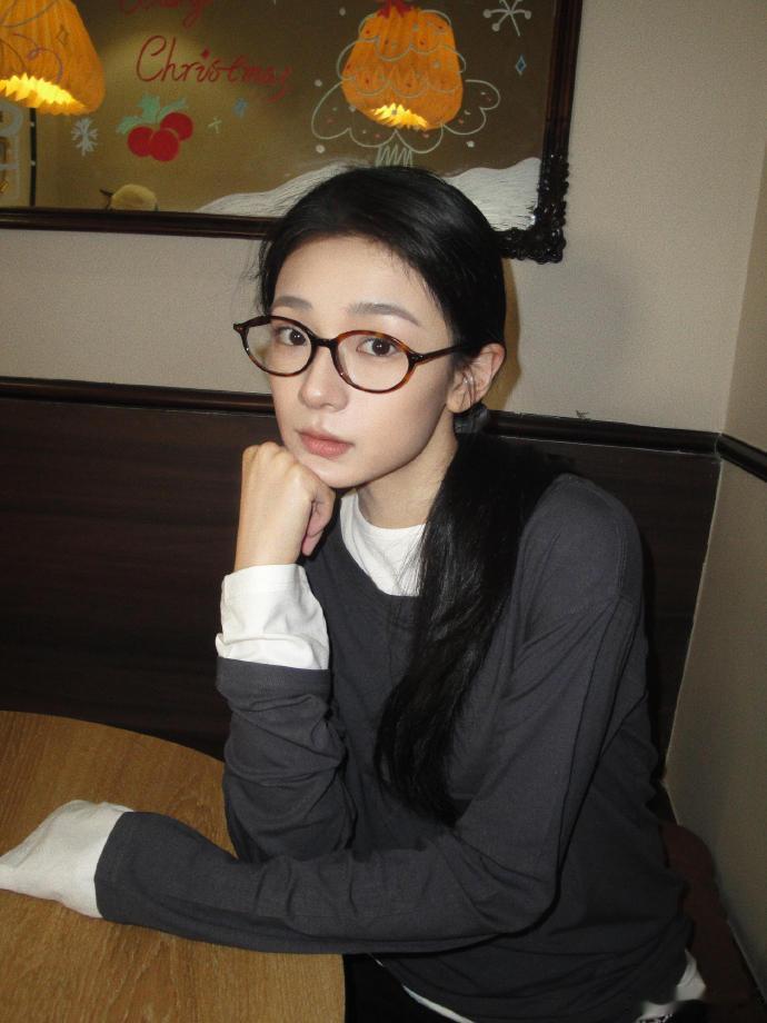 王和正剧赛道严选 正剧其实很考验演员功底，她年纪轻轻就能驾驭这么多类型，未来真的