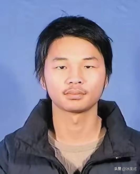 湖北通山，年仅19岁的长江大学大一学生陈及时，于2009年10月24日下午2时1