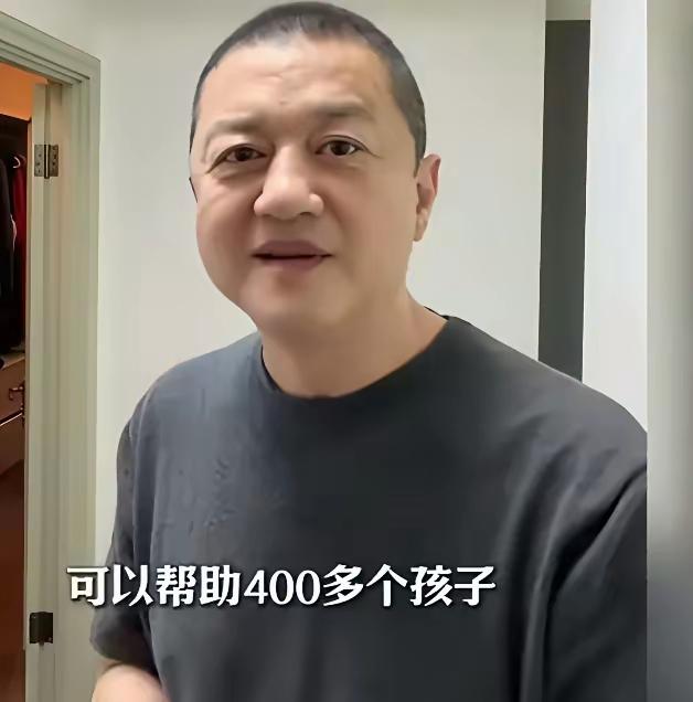 同样是做公益，李亚鹏和韩红现在放在一块对比，显得有点讽刺！

最近韩红刚因为首映