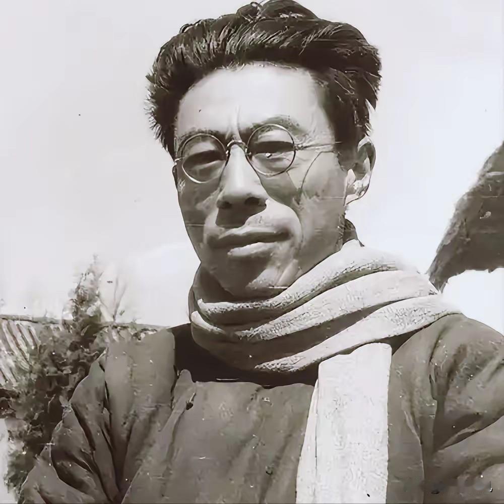 闻一多的包办婚姻：旧时代里的温柔与坚守
 
1922年，闻一多在父母的绝食相逼下