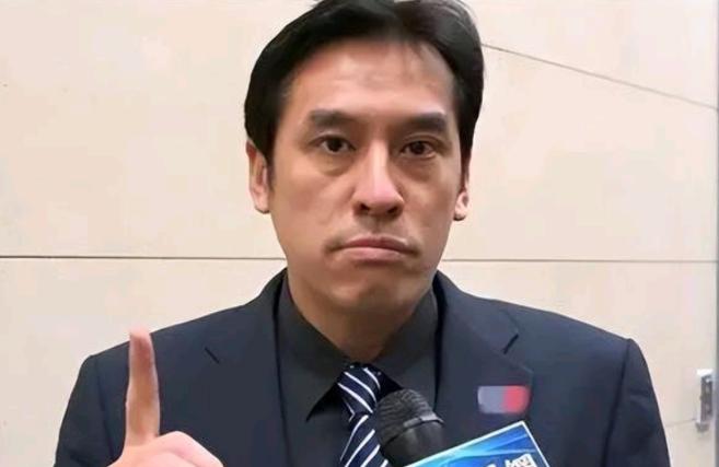 黄暐瀚出来谈统一问题了！8月4日，根据岛内媒体报道，在国民党内部提议应研议和平统