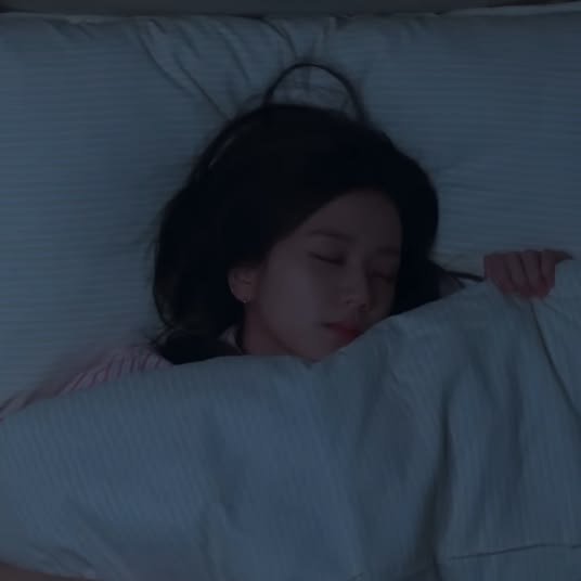 我也困了我也想睡觉 