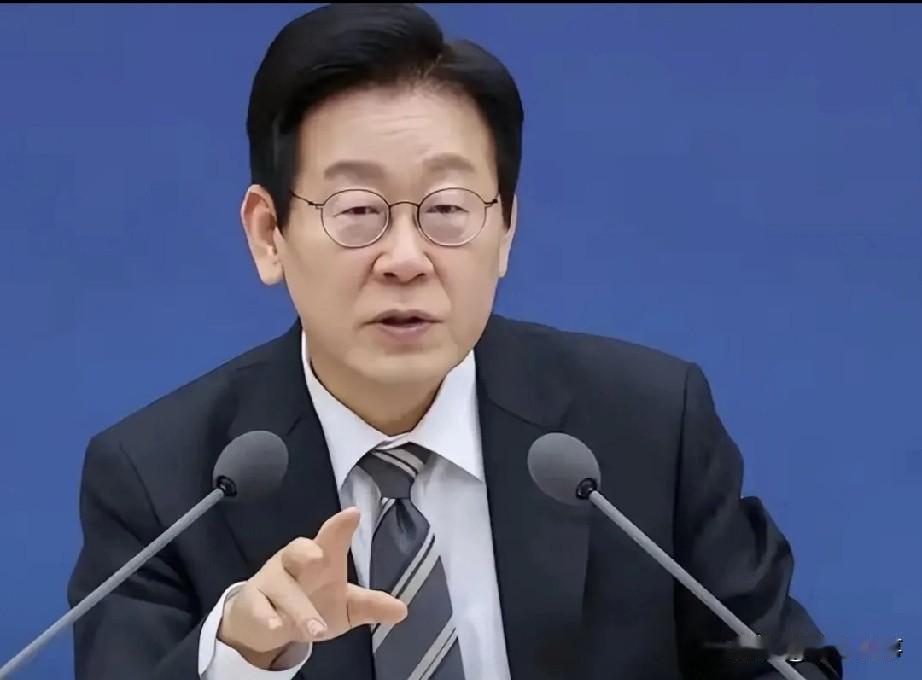 近期提出首尔—平壤—北京高铁构想，同期韩联社消息显示，明年初三星、SK、现代汽车