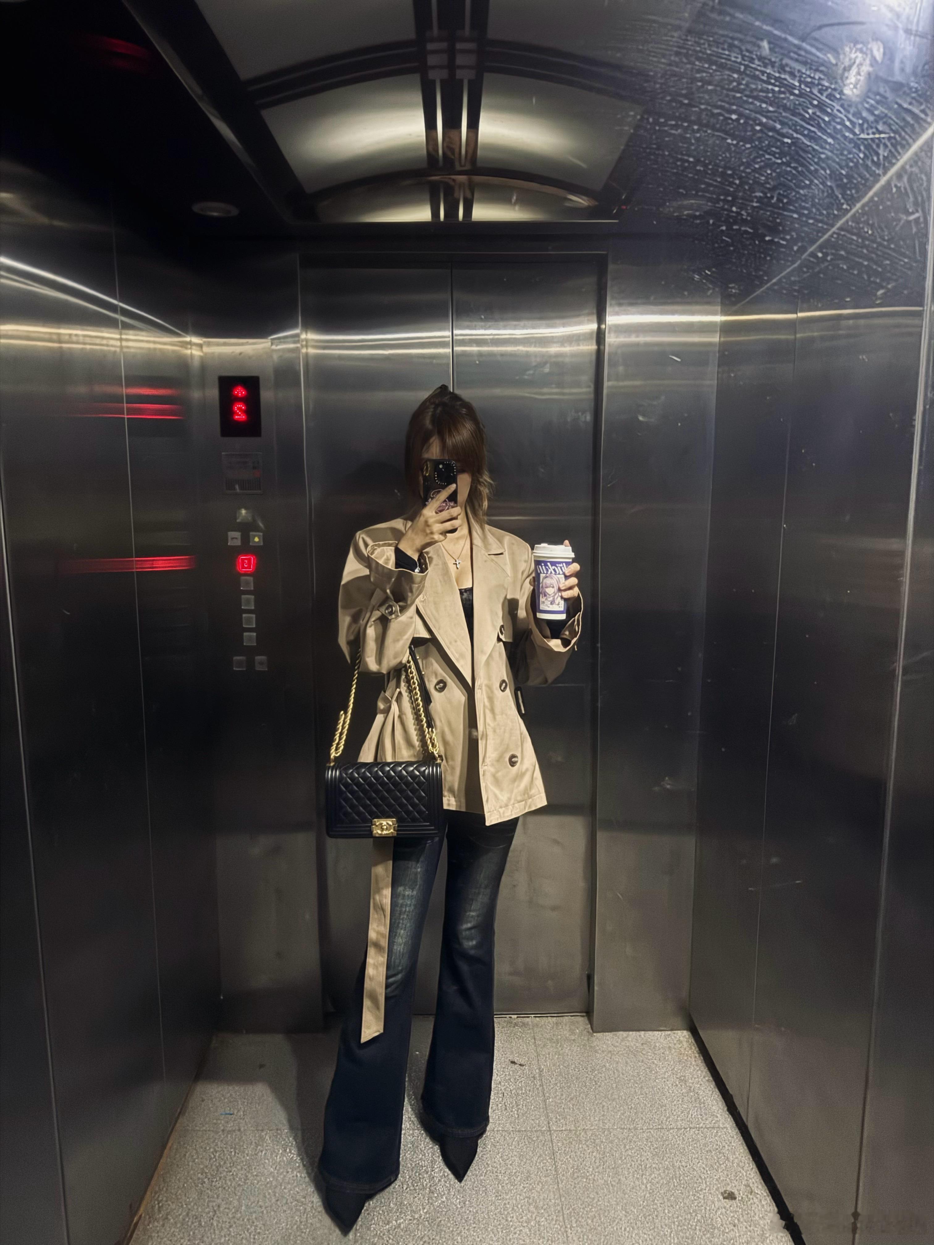 见面吧 我有问题想吻你 ​​​