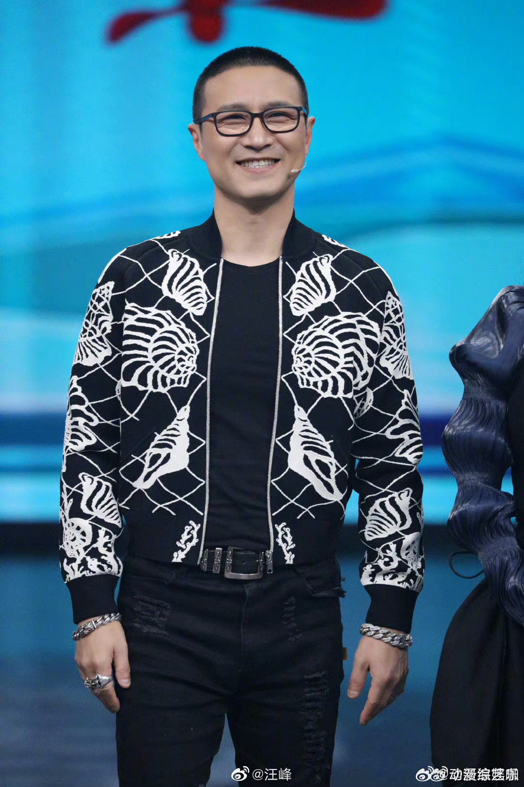 #汪峰承认新恋情#几个意思，谁又要塌房了吗？每次都是顶流出问题啊！ ​​​