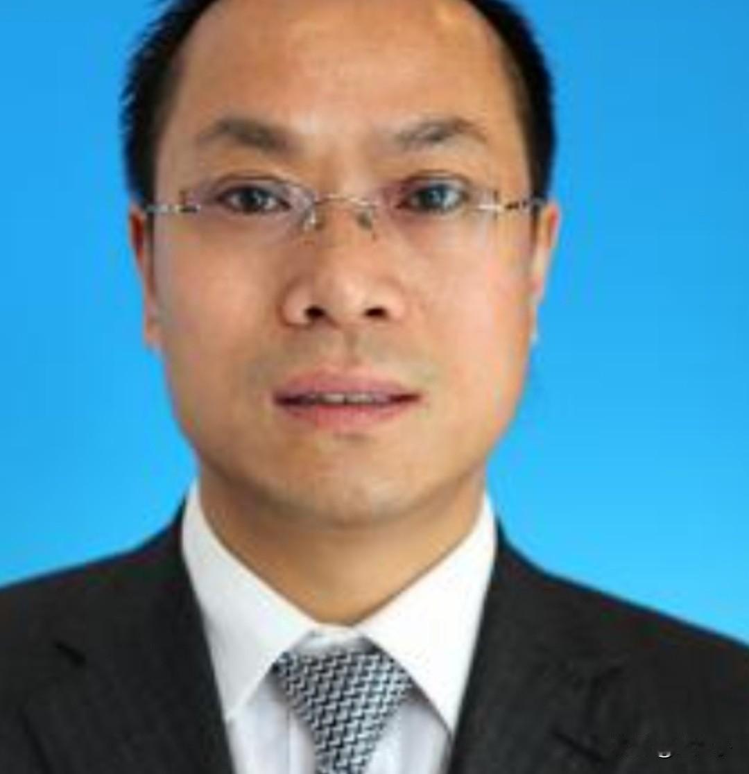 中国音乐史人物之第438位，张明（1969年12月19日一）
唱的歌曲有，《一张