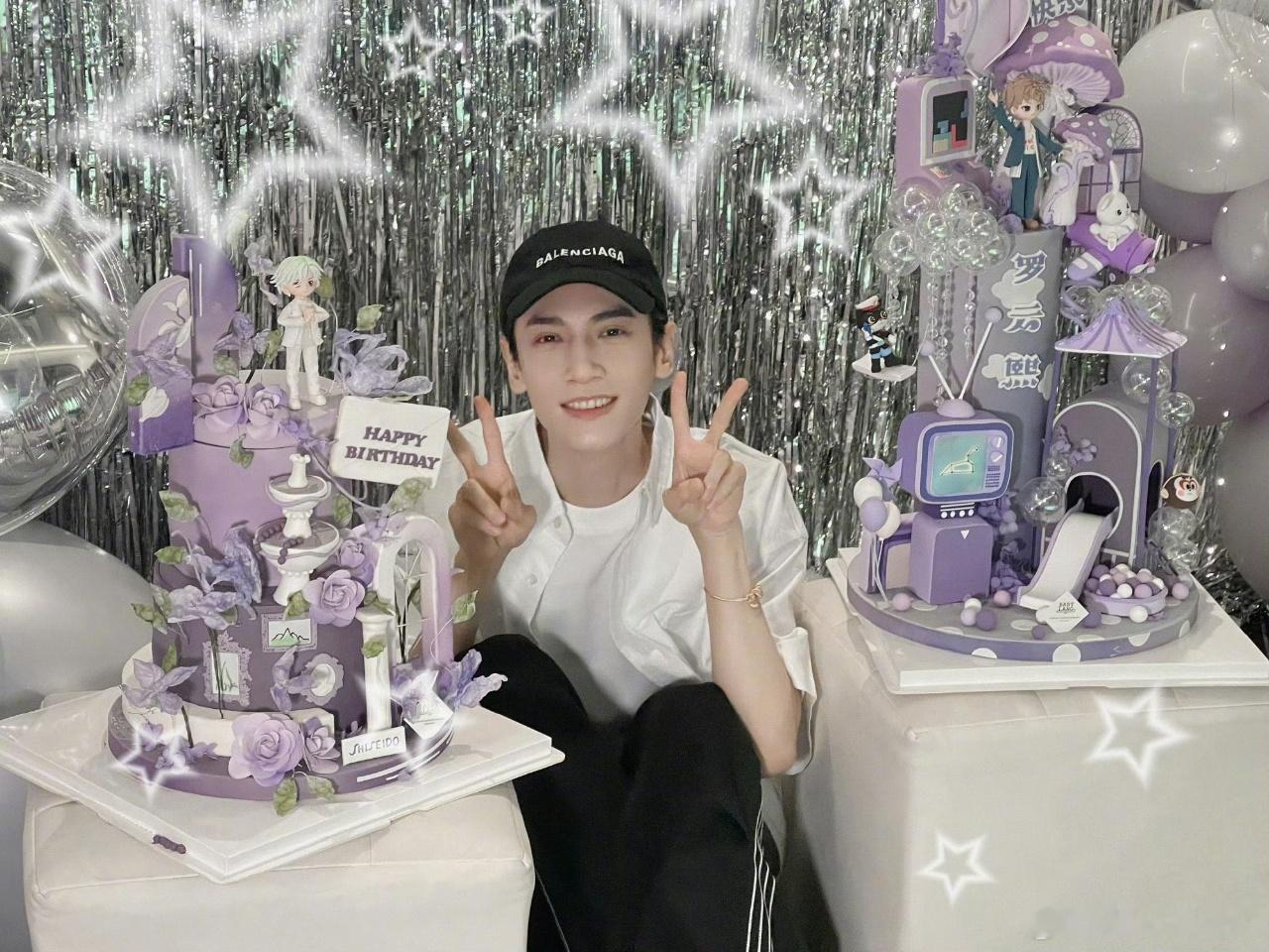 罗云熙[超话]罗云熙骑着白马的王子罗云熙紫色生日蛋糕 生日快乐啦罗云熙！！ ​​