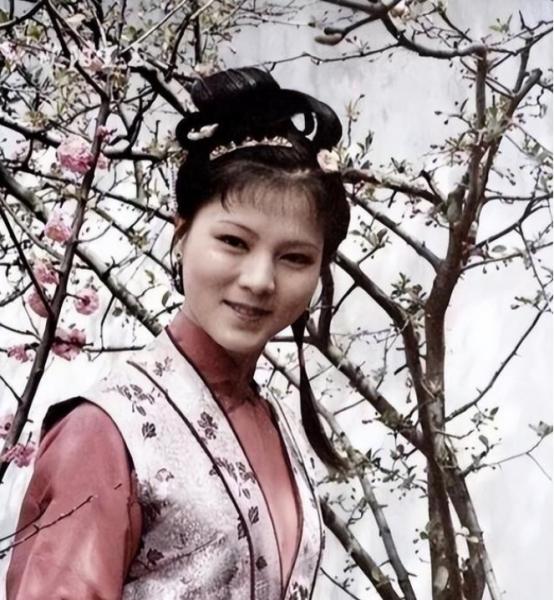 古代小妾除了满足丈夫的生理需求和生孩子以外，还有另一个变态的作用，是后来有人无意