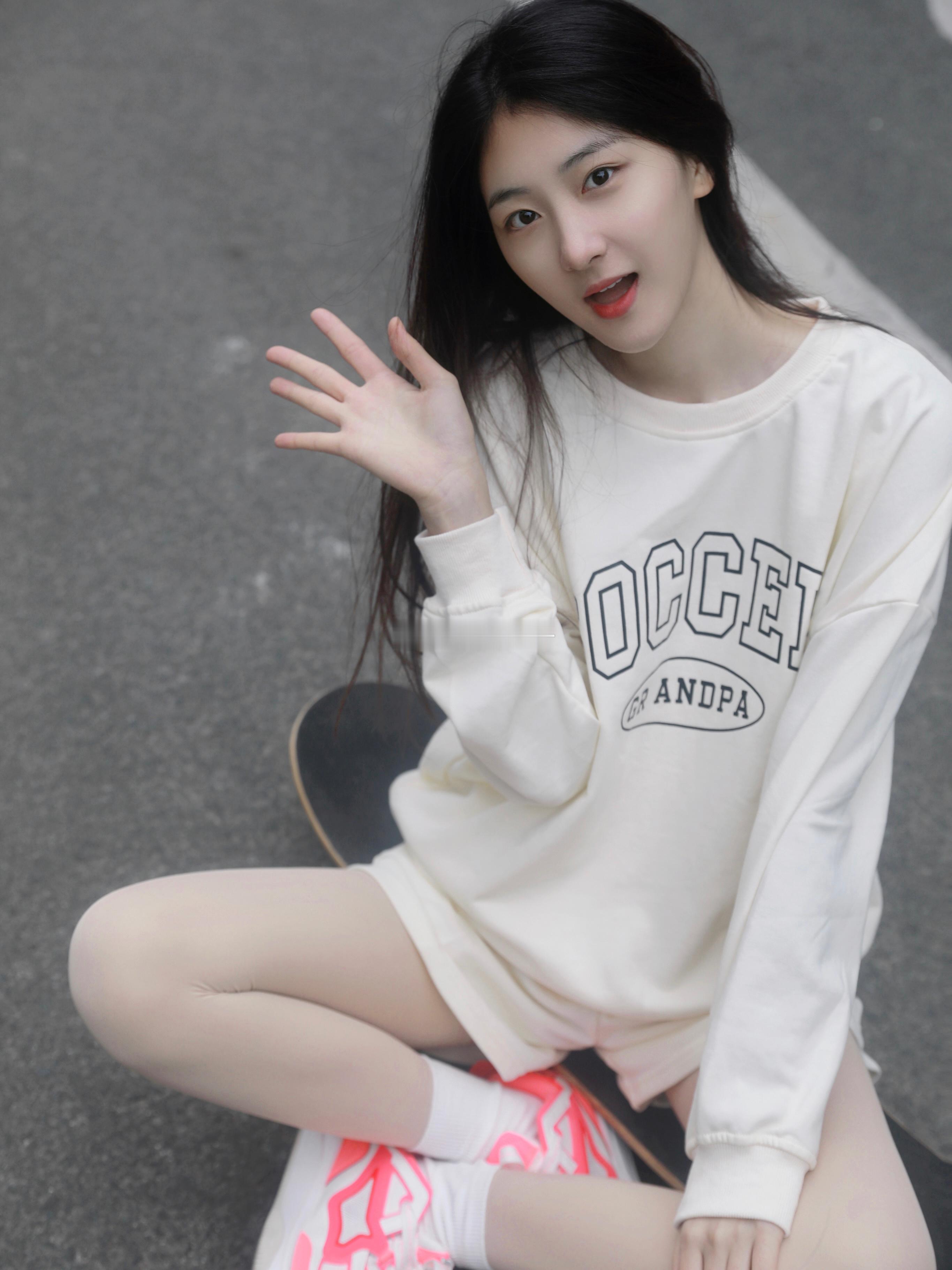 滑板🛹少女#校园##滑板#  ​​​