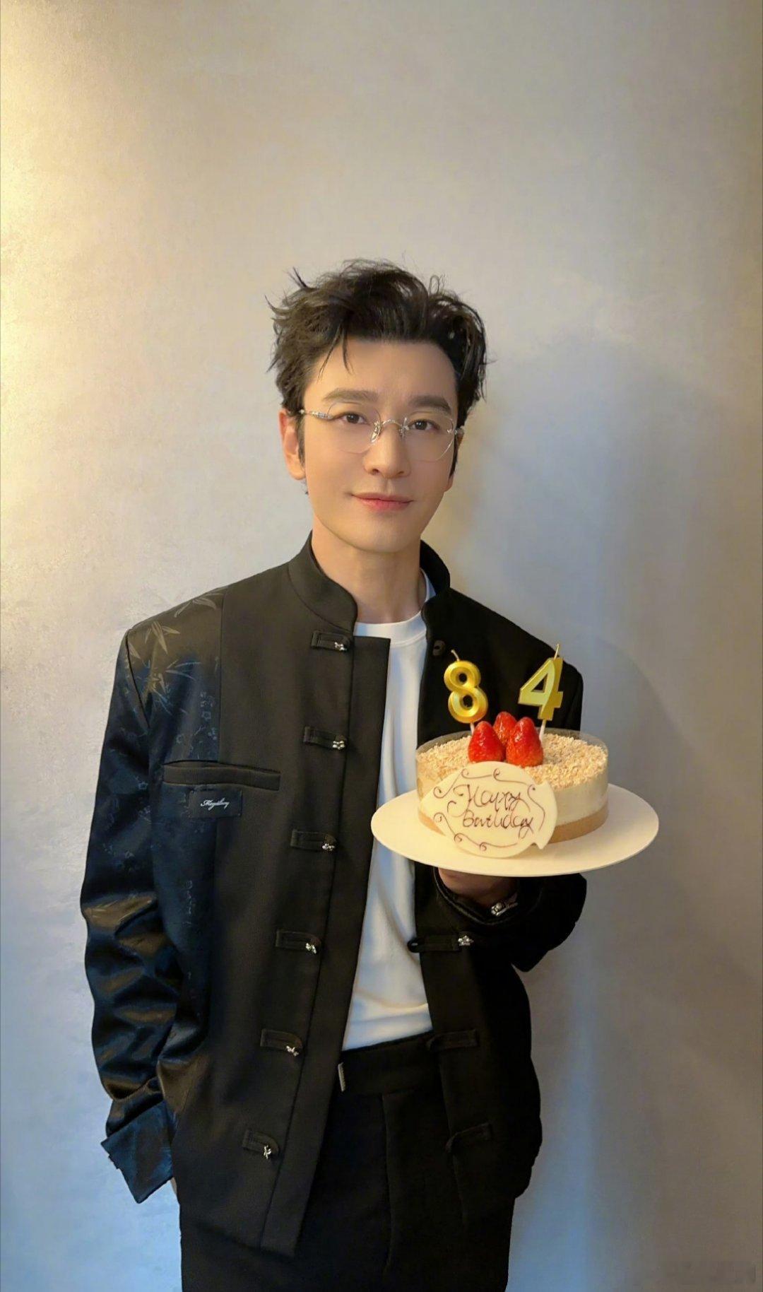 77年黄晓明喊72年王鹤棣爸爸叔蚌埠住了！77年的晓明哥对着72年的棣棣爸爸喊叔