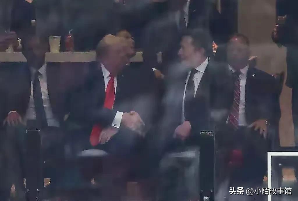 美国总统特朗普的政治盟友、知名保守派活动人士查理·柯克的追悼会在亚利桑那州格伦代