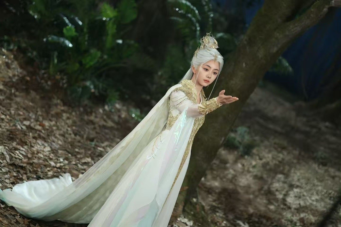 谭松韵谭松韵 演技实力 谁懂《逍遥》里她的演技碾压感！就算妆造简约到极致，她也能