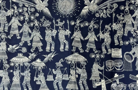 又被老祖宗的黄衣服审美硬控了 贵州黄衣服蜡染翻红太惊艳！明亮却不张扬的黄，搭配细