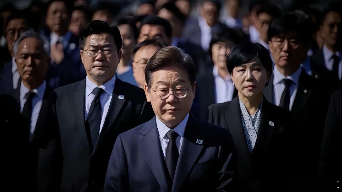 美国施压韩国 16日美国商务部长卢特尼克竟威胁韩国等存储芯片制造商，不增加在美国