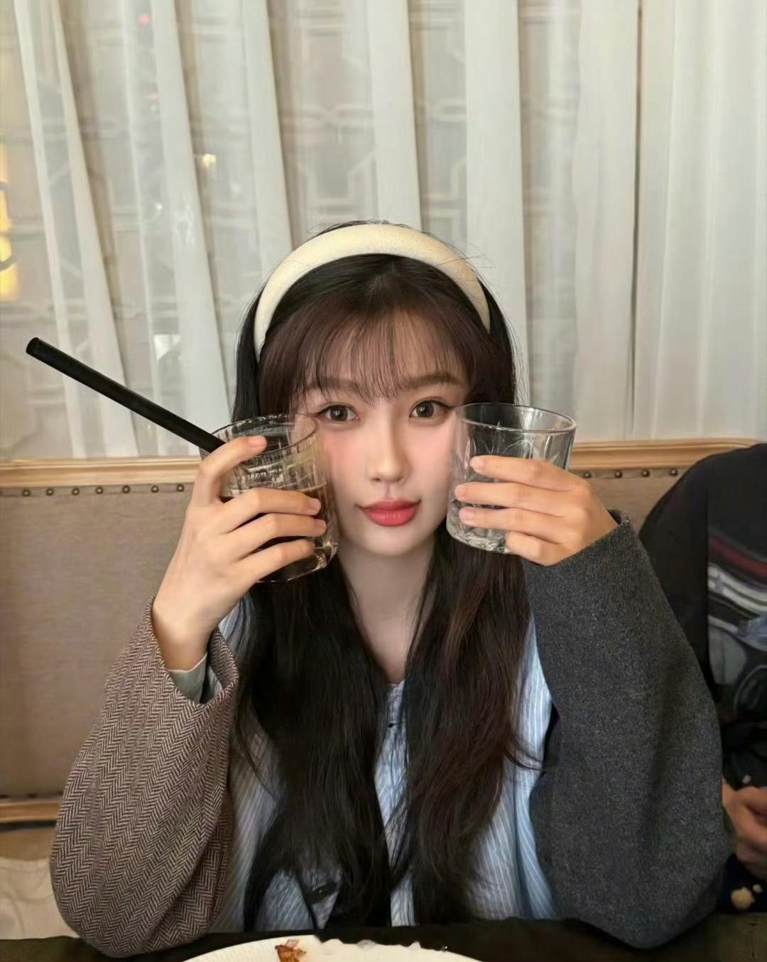 虞书欣[超话]卫枝反内耗文学的正确打开方式虞书欣嘘国王在冬眠卫枝用她的故事激励着