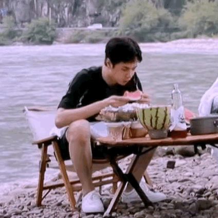 到饭点了，吃博博[七夕贴贴][七夕贴贴][七夕贴贴]盖盖楼，2000瓶，5000
