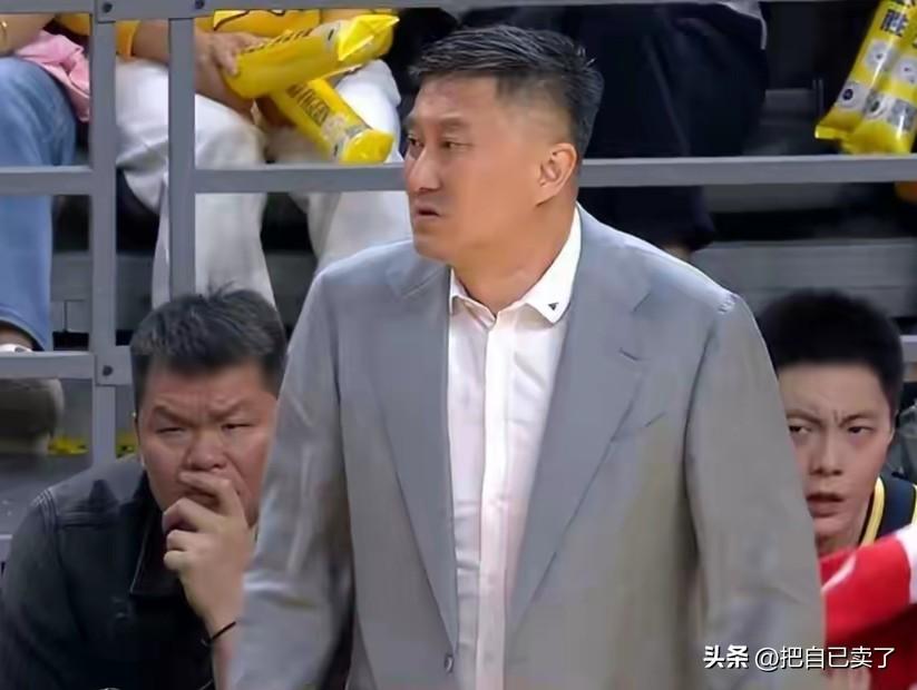 现在CBA20支球队教练，杜锋说排第二，谁敢说是第一！
广东男篮现在只是球员间的