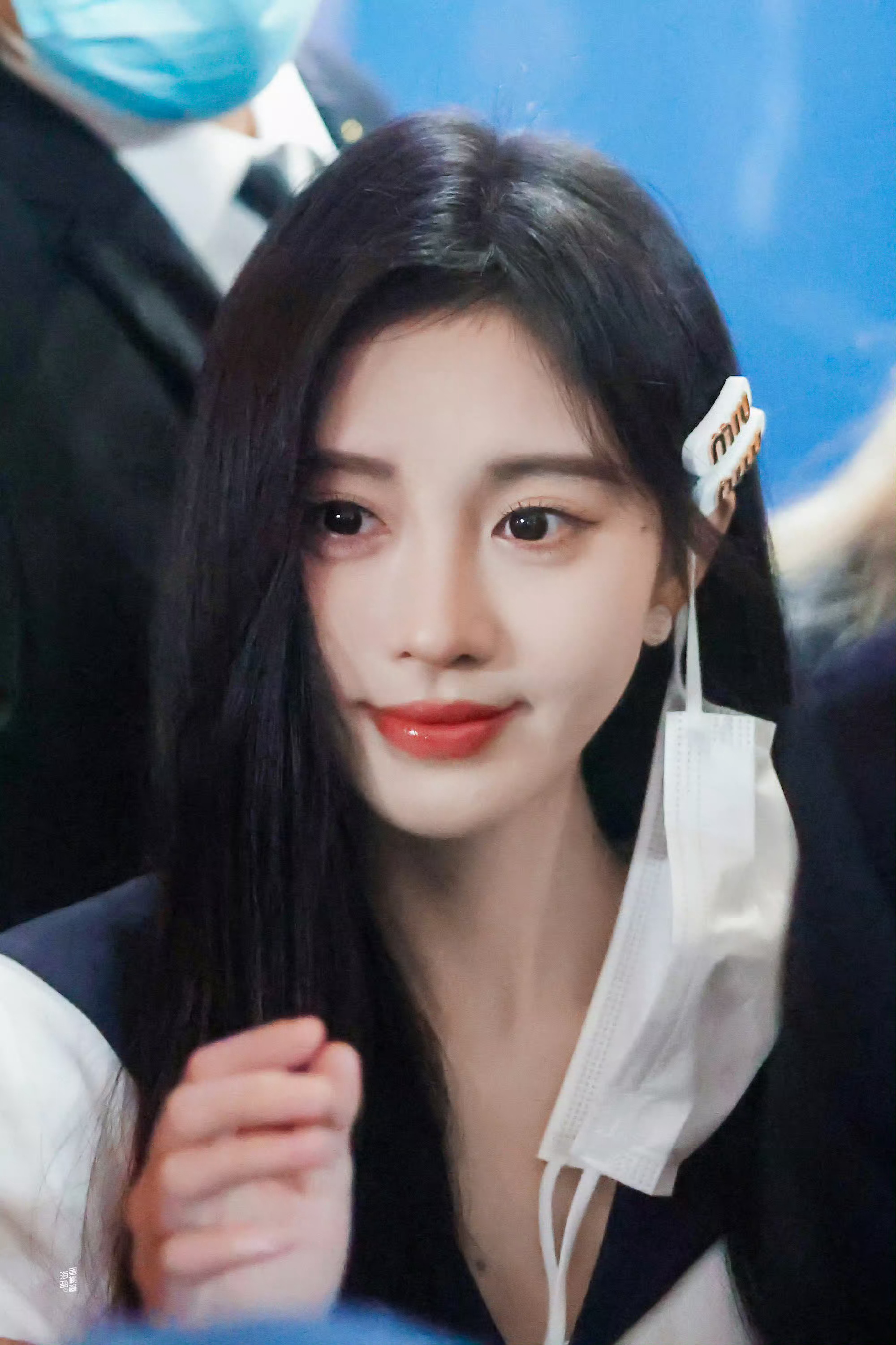 鞠婧祎阿黛 jjy鞠婧祎来战 “我炙热明媚的爱，未曾泯灭，当花瓣吹落耳畔，轻声在